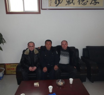 俄羅斯客戶來廠訂購破碎制沙生產線